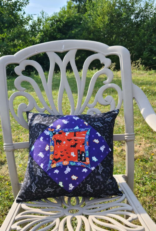 Cathedral Window Cushion Kit: Halloween