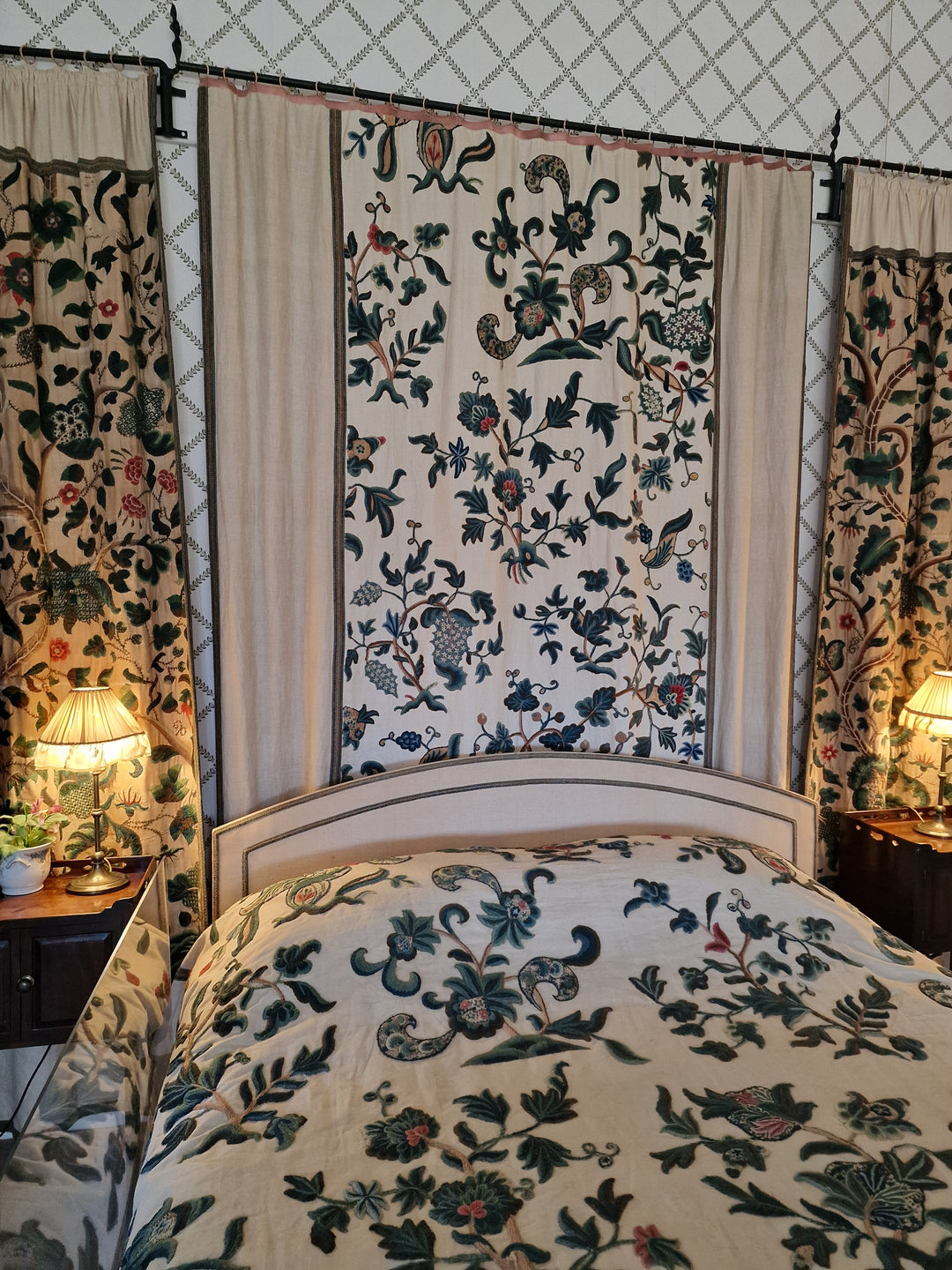 Blickling's Historic Crewelwork – The Stitches That Survived